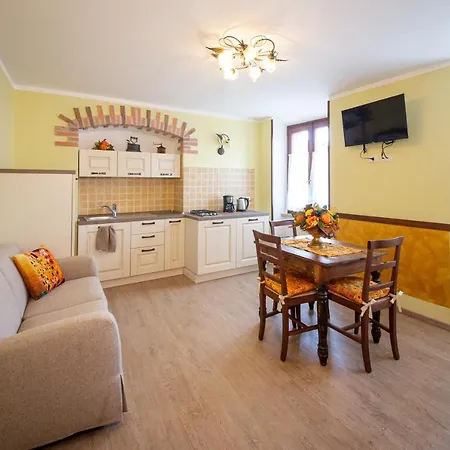 Apartamento Klimt House Torri Del Benaco Exterior foto